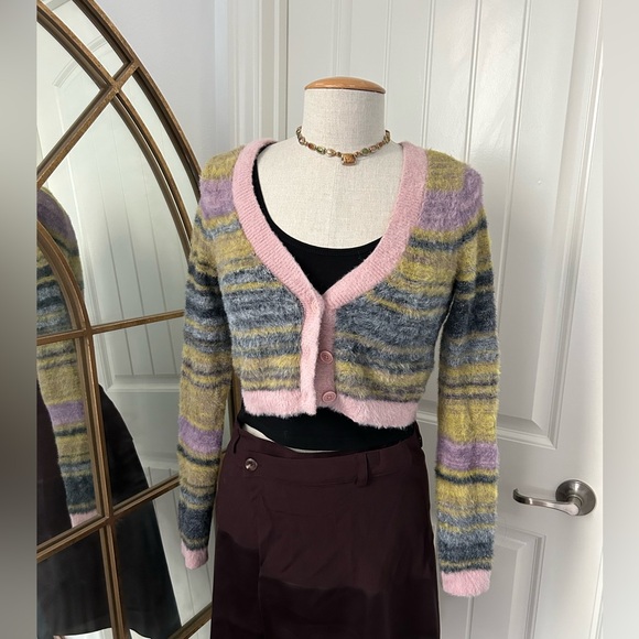 Aritzia Sweaters - Aritzia Sunday Best Womens Reese Cropped Cardigan S Multicolor Fuzzy Button Up